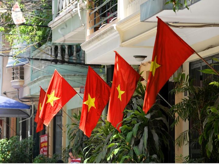 Tỏa sáng cùng Hotspot Matrix: Hướng dẫn làm đẹp và xây dựng thương hiệu cá nhân cho Chuyên gia Trang Điểm